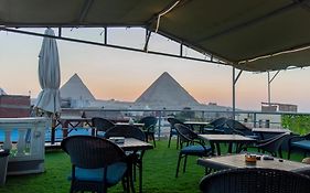 The Pyramids Gate Inn