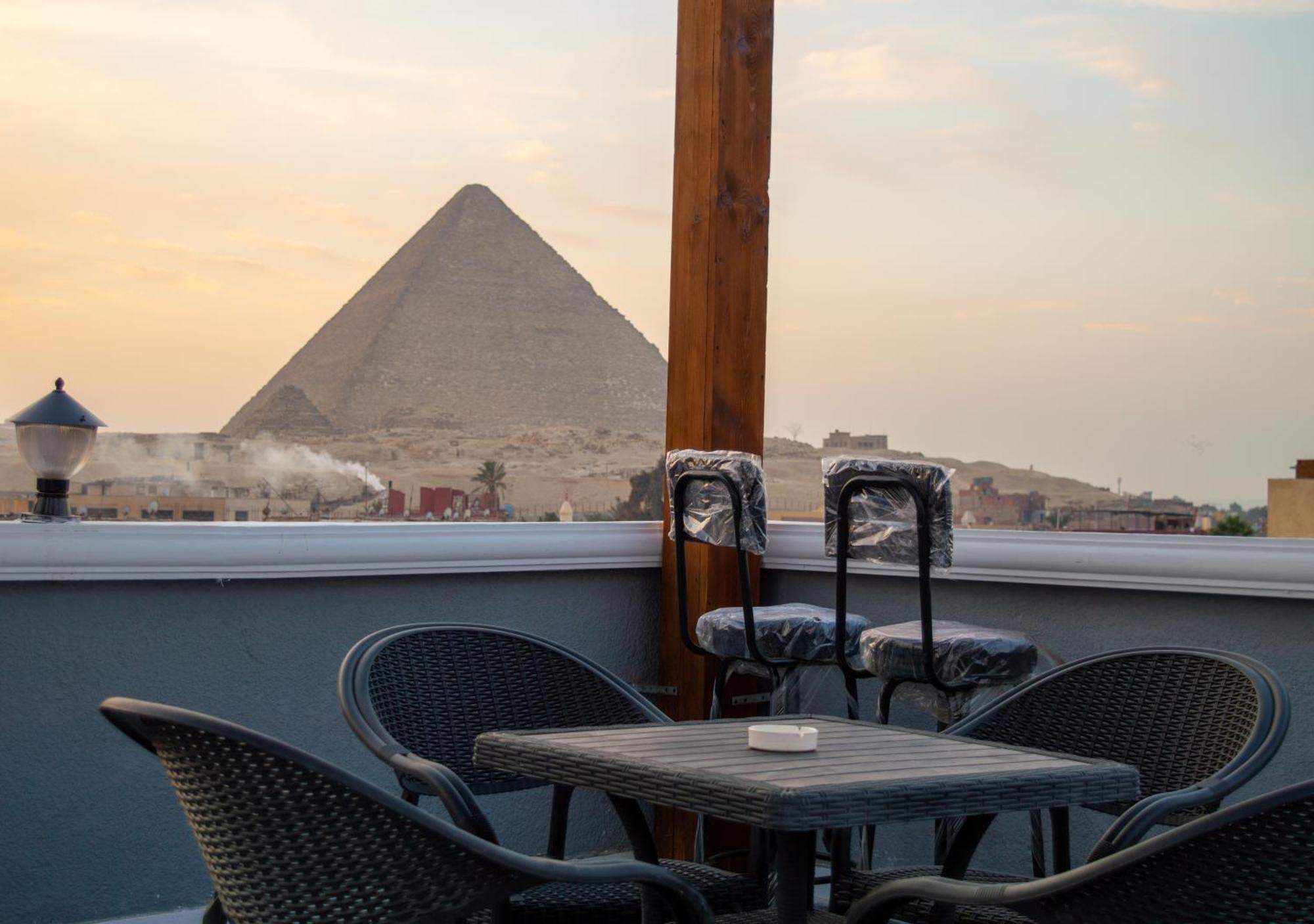 The Pyramids Gate Inn Kafret el-Gabal Extérieur photo