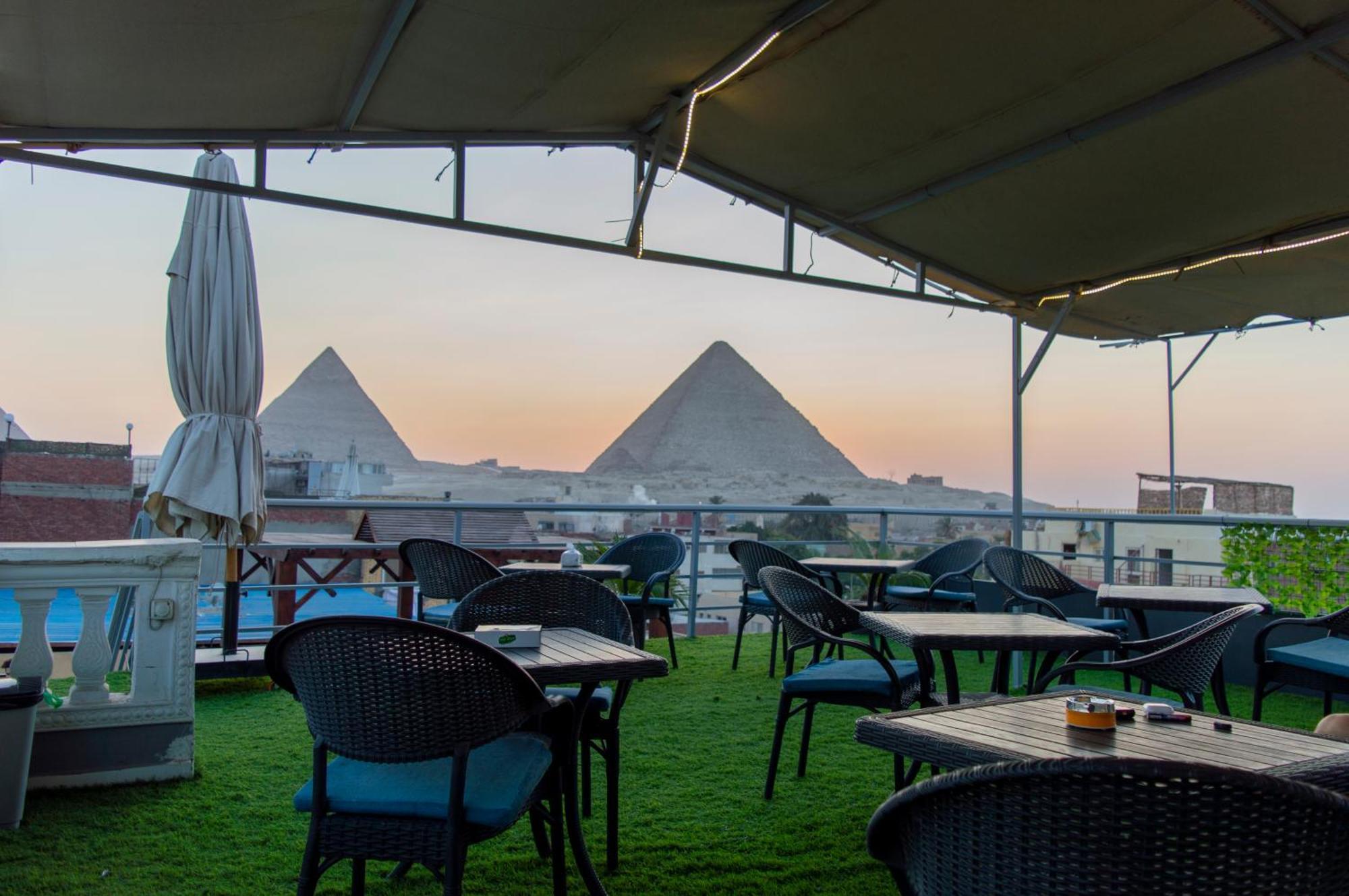 The Pyramids Gate Inn Kafret el-Gabal Extérieur photo