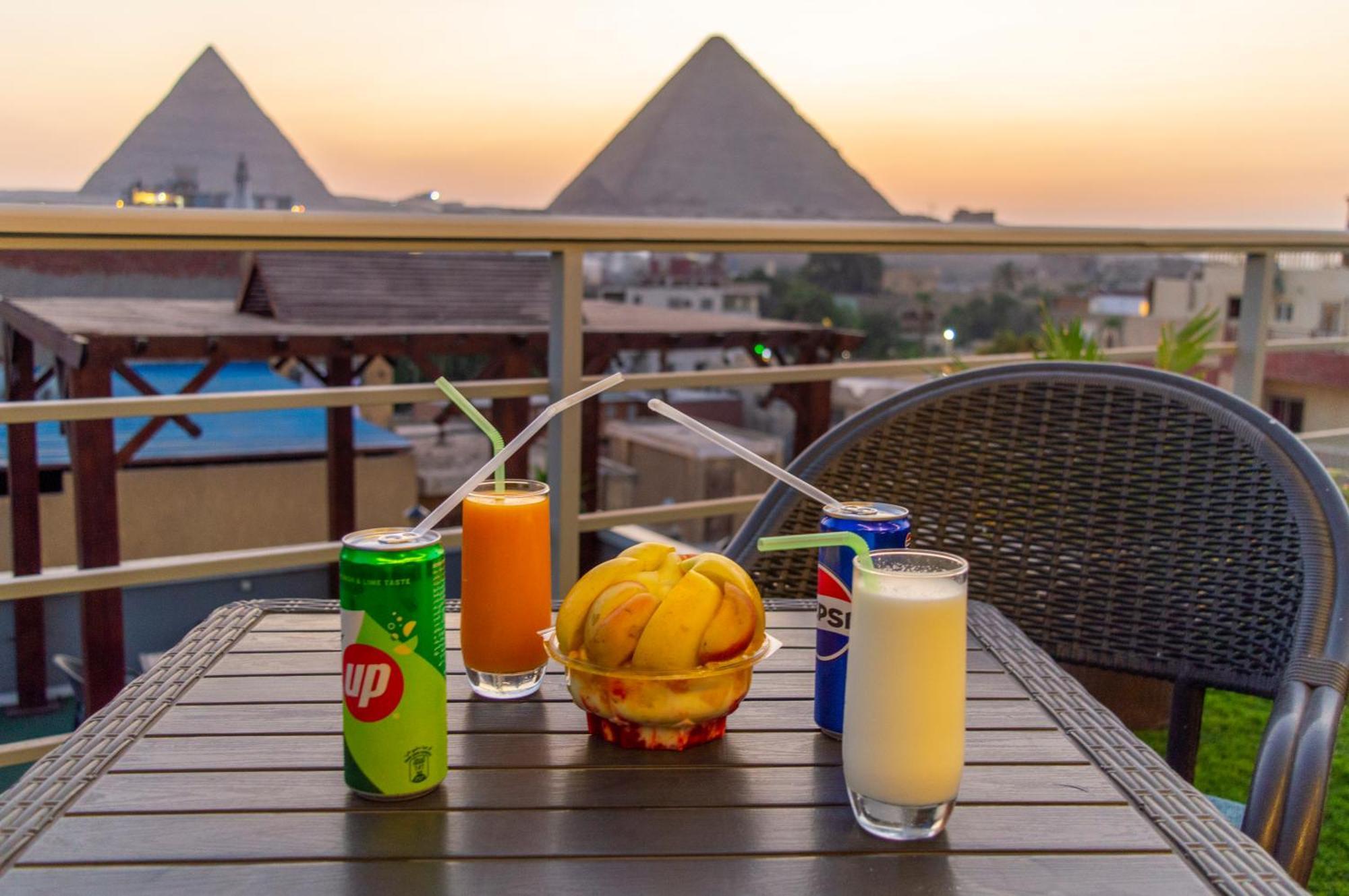 The Pyramids Gate Inn Kafret el-Gabal Extérieur photo