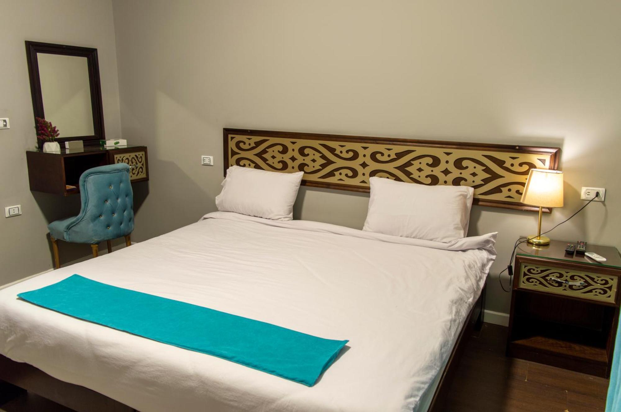 The Pyramids Gate Inn Kafret el-Gabal Extérieur photo