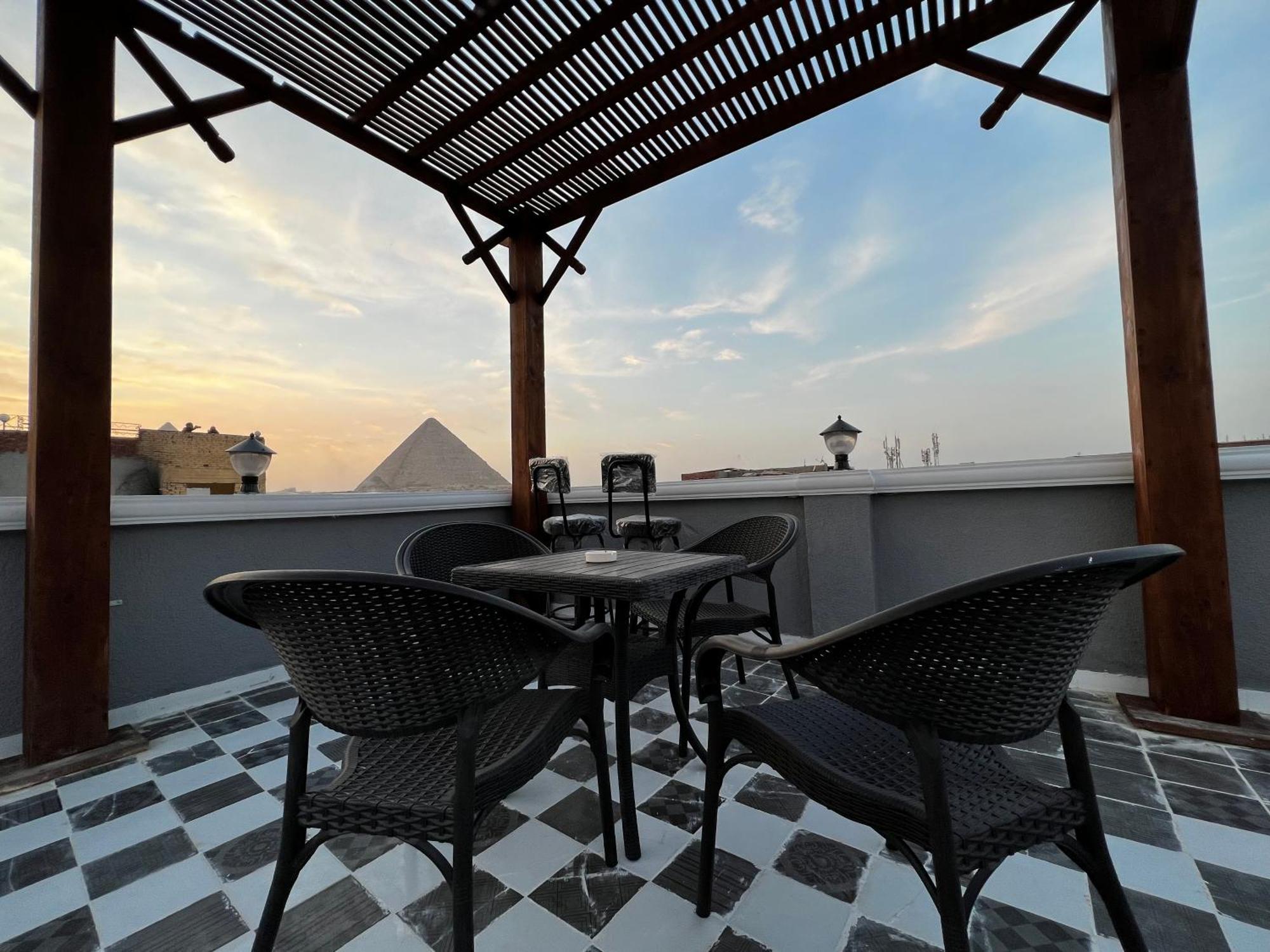 The Pyramids Gate Inn Kafret el-Gabal Extérieur photo