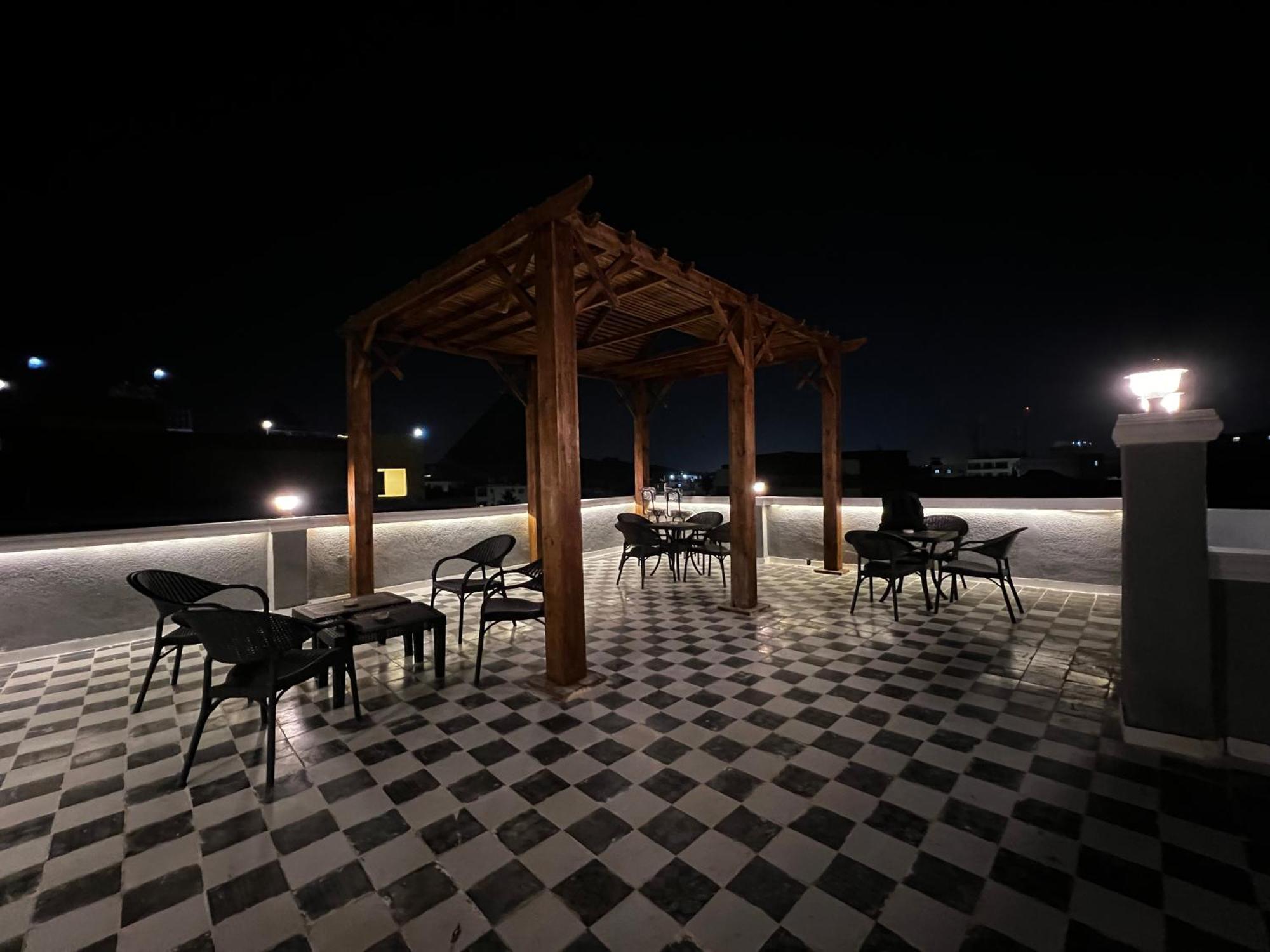 The Pyramids Gate Inn Kafret el-Gabal Extérieur photo