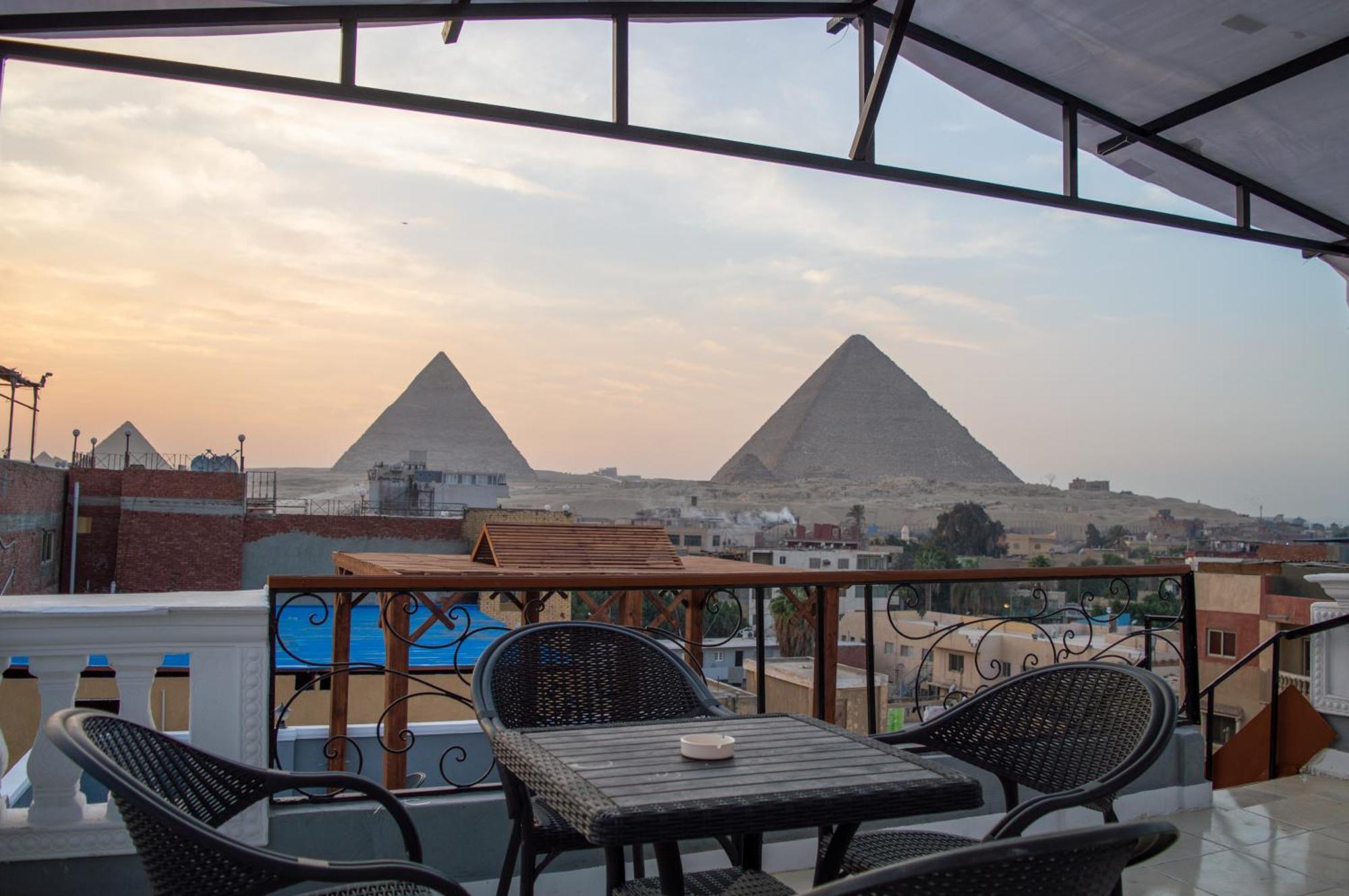 The Pyramids Gate Inn Kafret el-Gabal Extérieur photo